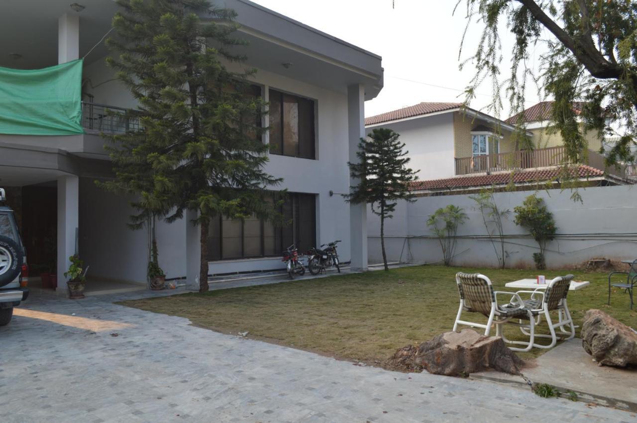 Bed and Breakfast Royal Manor F-10 à Islamabad Extérieur photo
