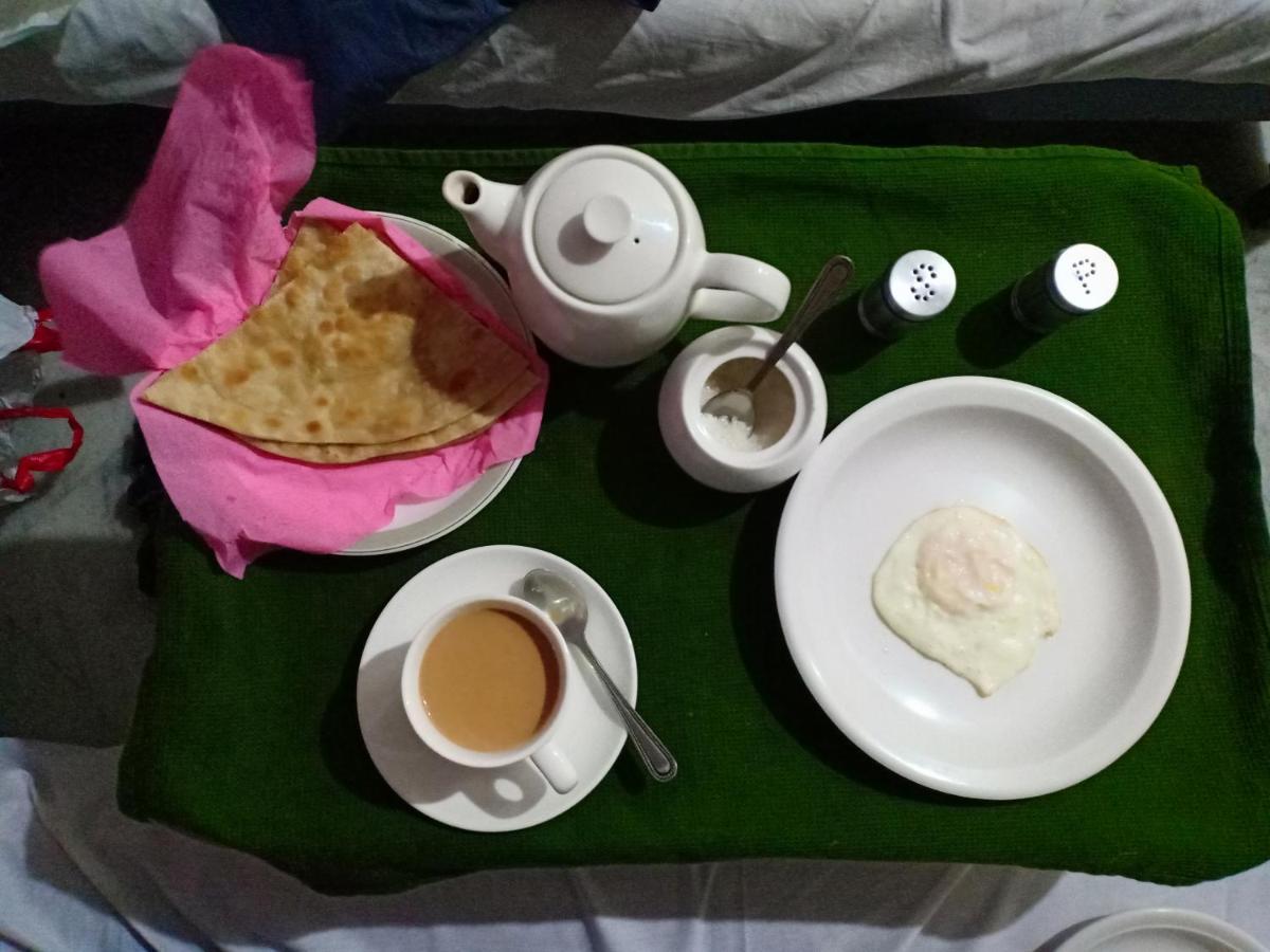 Bed and Breakfast Royal Manor F-10 à Islamabad Extérieur photo